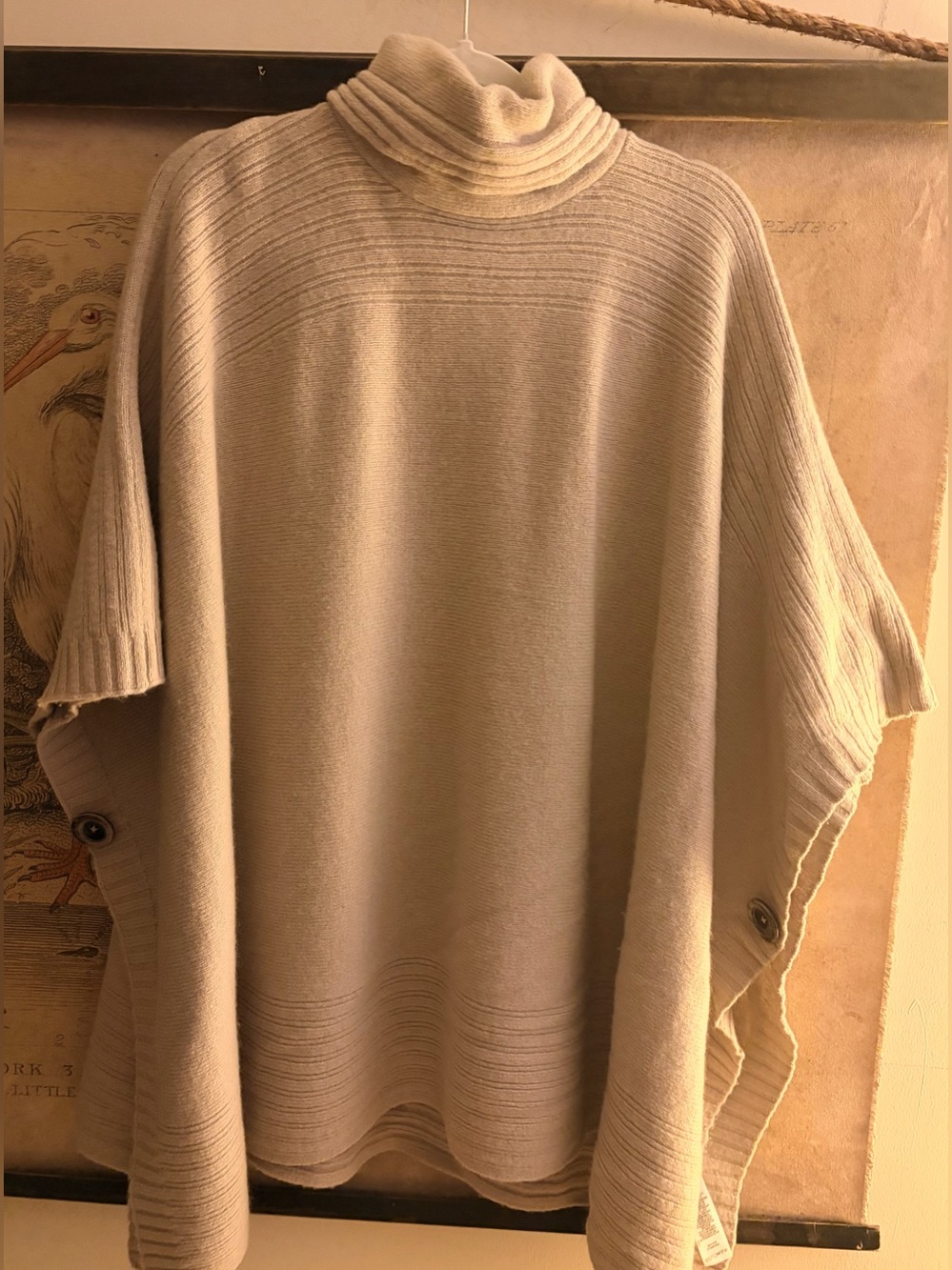* Adrienne Vittadini Light Tan Turtleneck Knit Poncho SZ Medium *